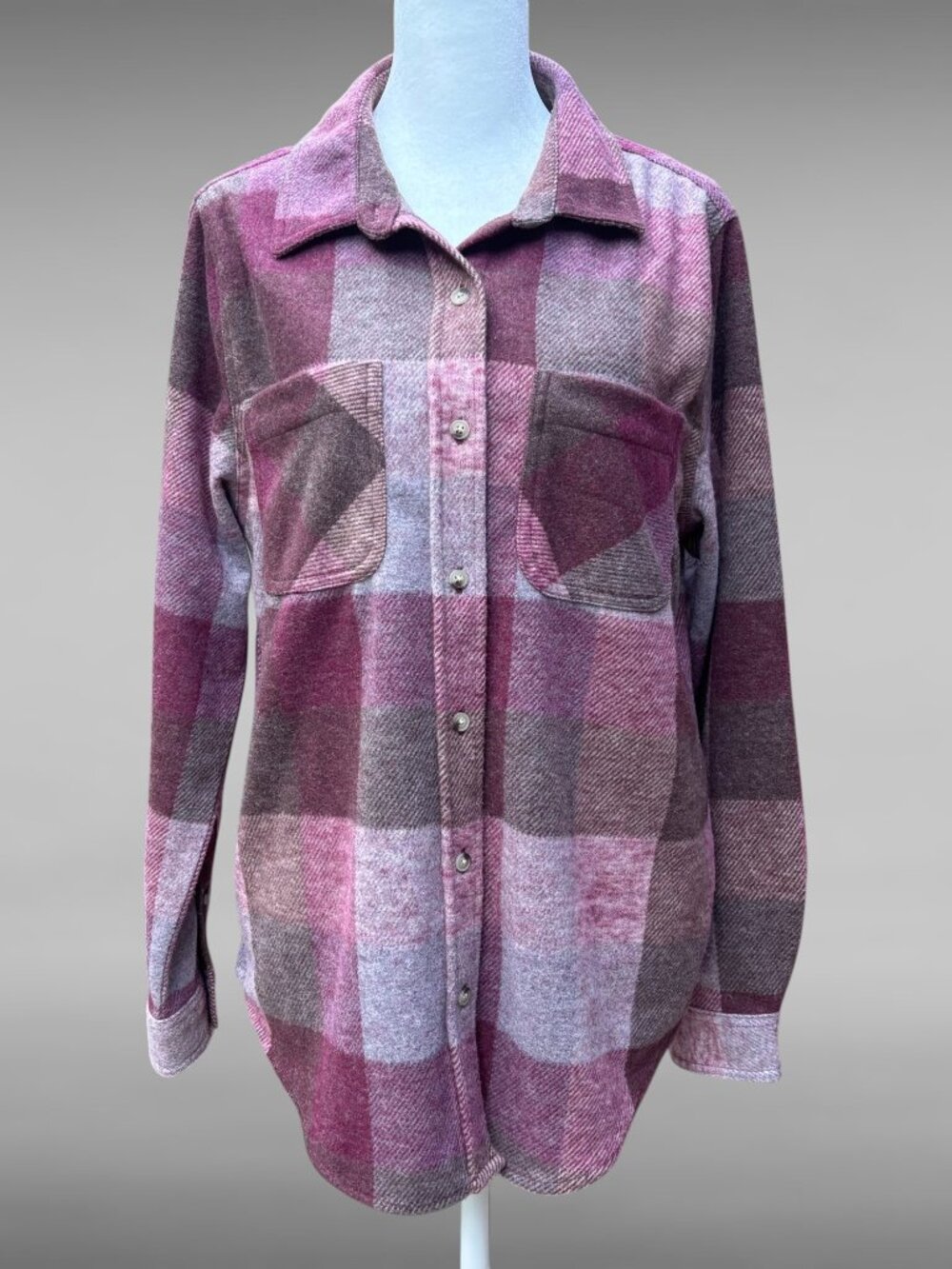 BeachLunchLounge Plaid Shacket M Lightweight Flannel Shirt Jacket Coastal Layer